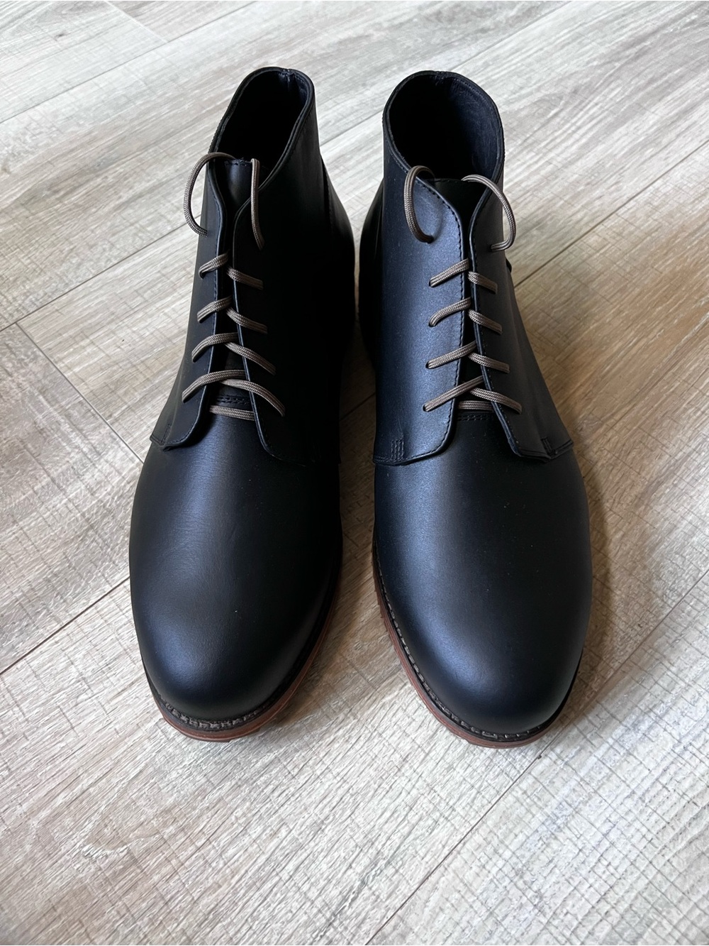 NEW Men’s Chukka Boot black nisolo 9.5 men’s